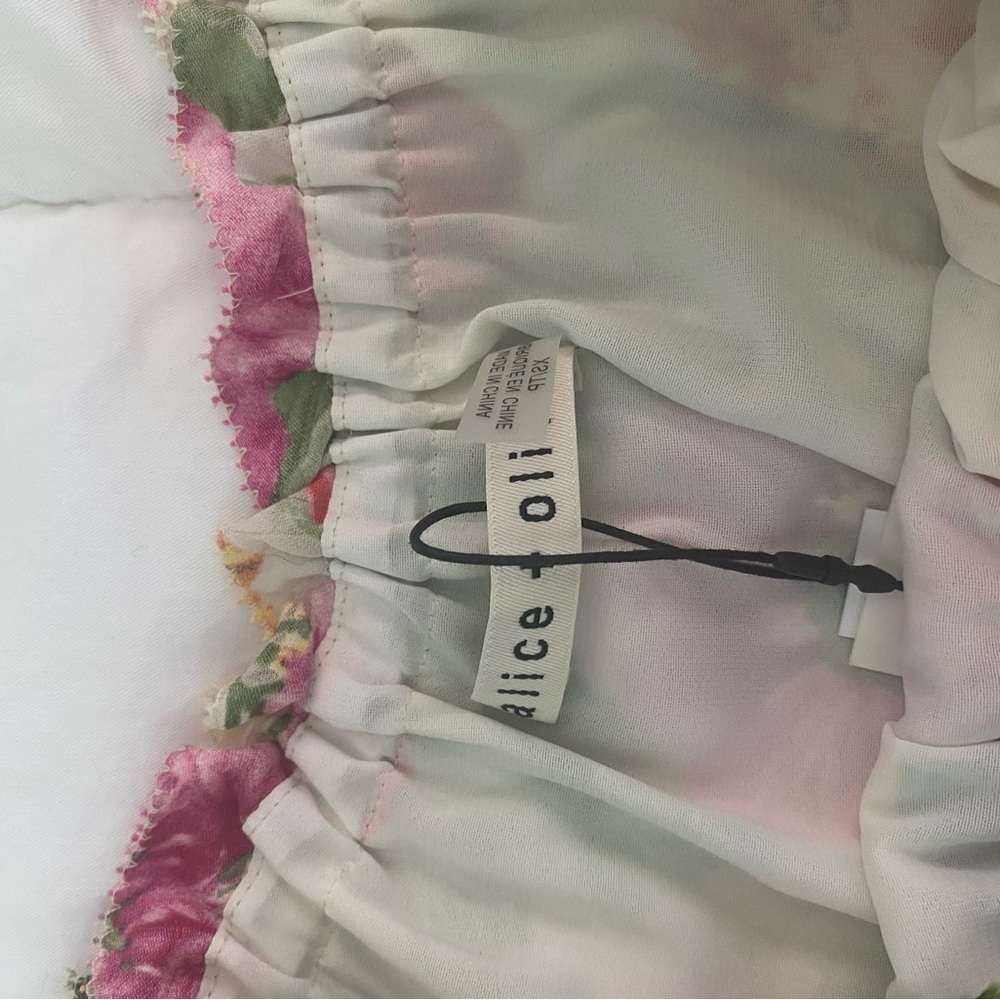 NWT Alice + Olivia Alta Top in Sunday Stroll, XS - Picture 10 of 11